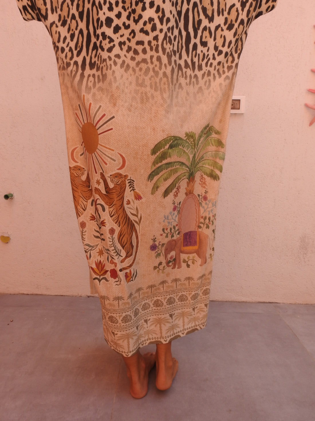 Long dress with tiger paint