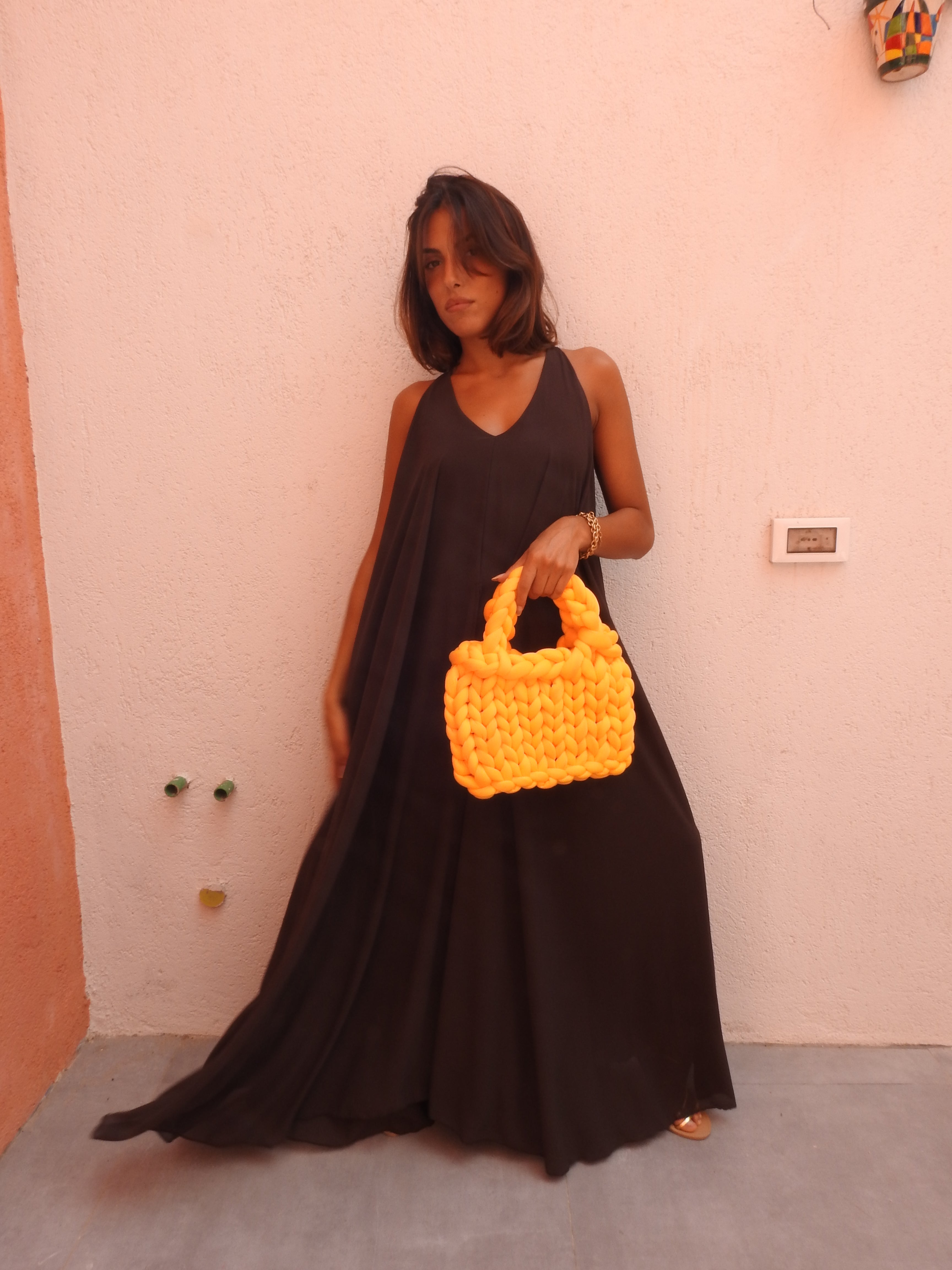 Long sleevless flowy dress brown
