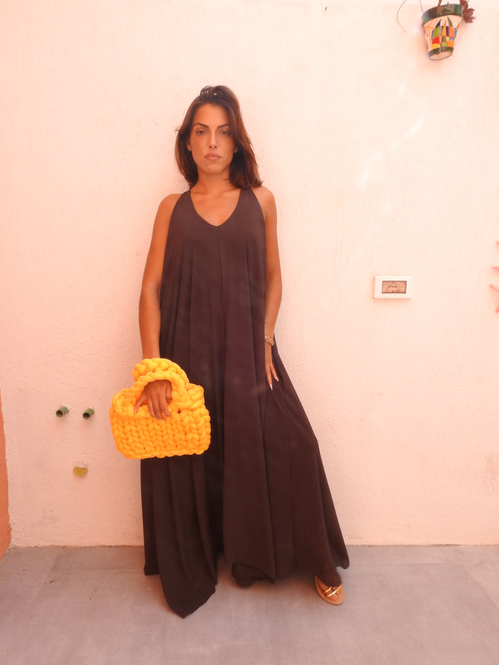 Long sleevless flowy dress brown