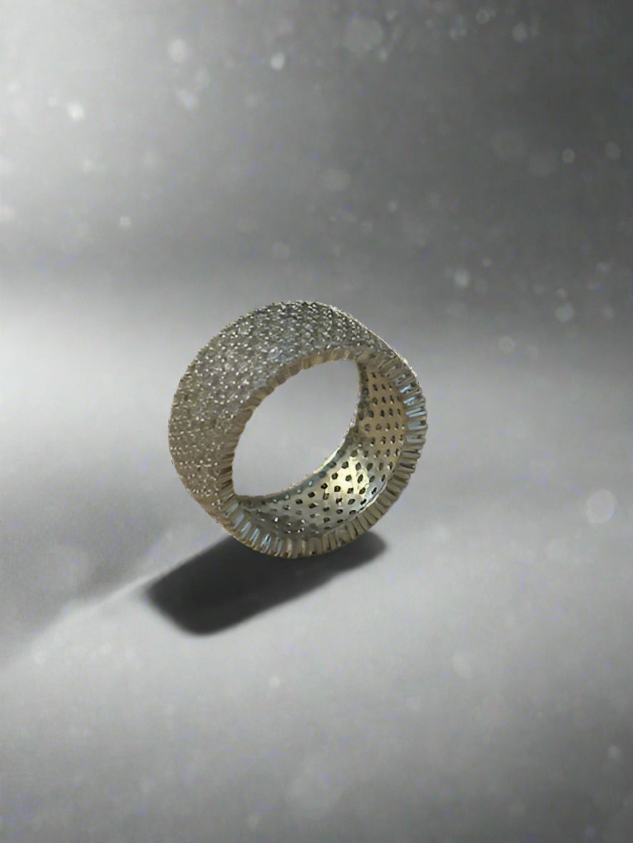 Classic Wide Pavé Ring