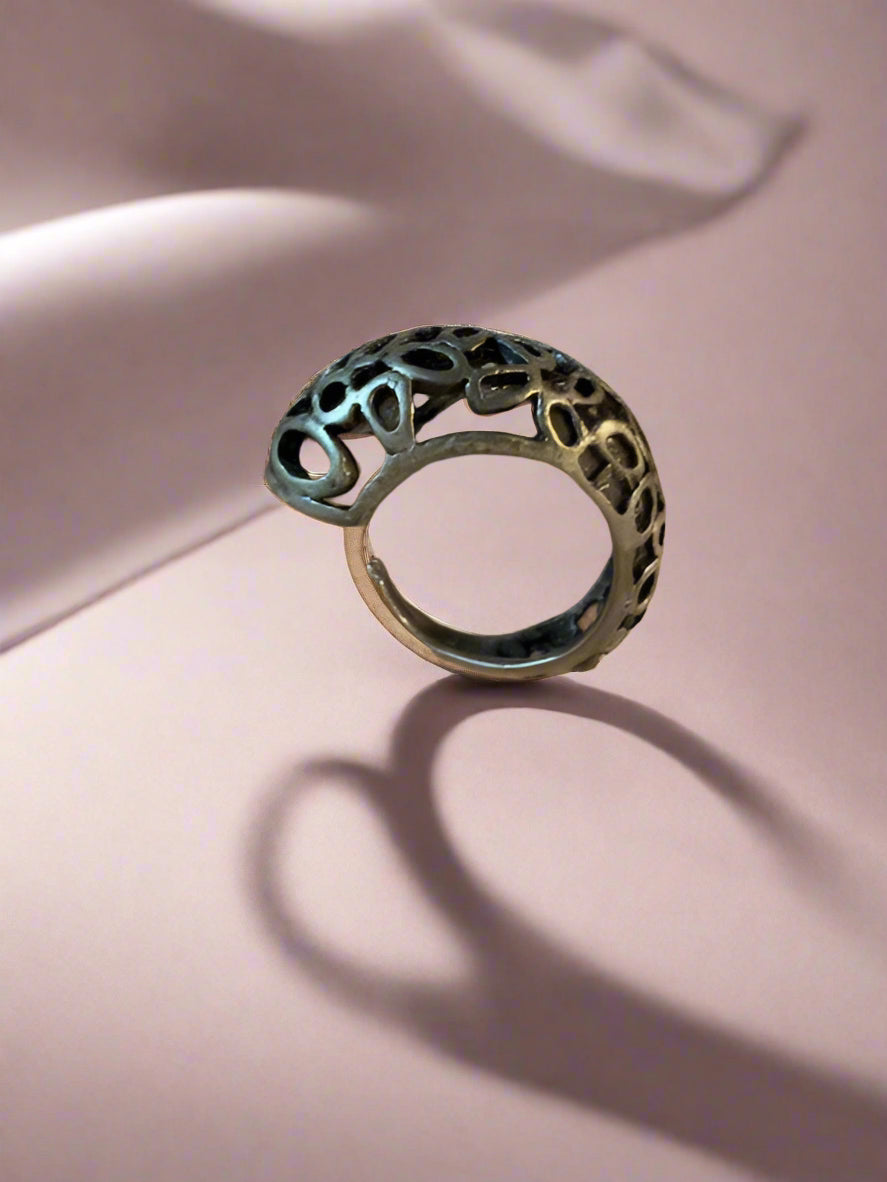 Mezza Luna Ring