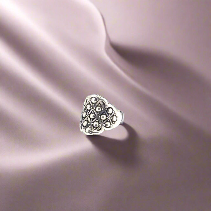 Arabesque Ring