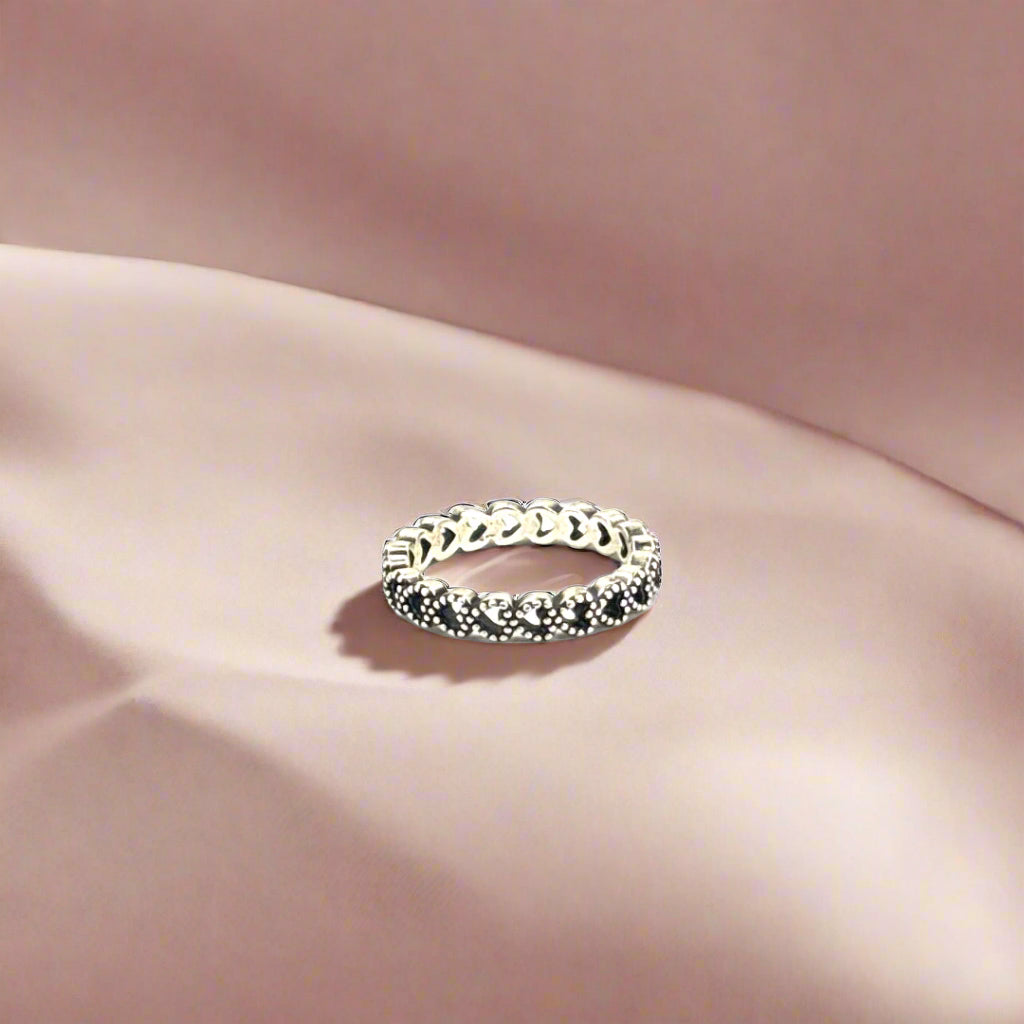 Bold Chain-Link Ring