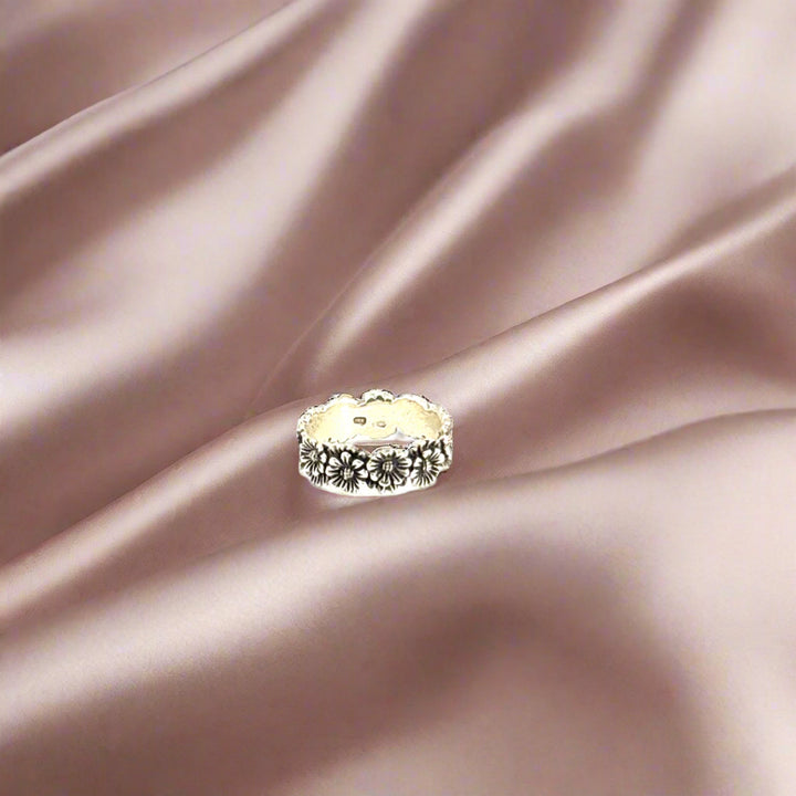Daisy Chain Silver Ring